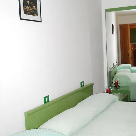 Negro Otel 3*